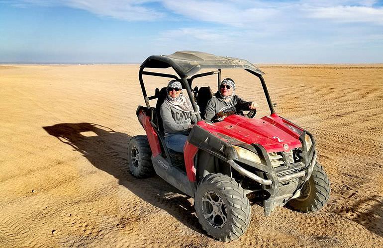 Private Buggy Tour in Makadi Bay am Morgen mit Kamelreiten