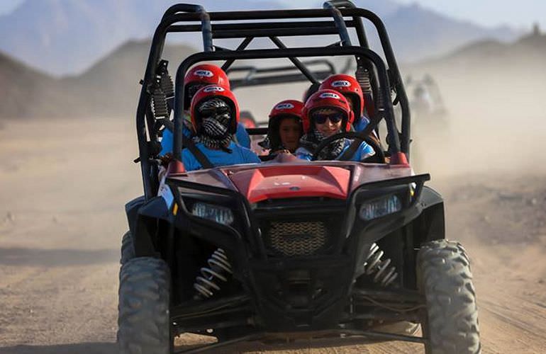 Private Buggy Tour in Makadi Bay am Morgen mit Kamelreiten