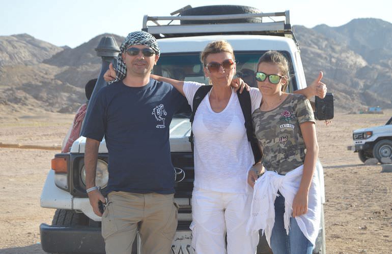 Jeep Safari in Makadi Bay mit Kamelreiten & BBQ Abendessen