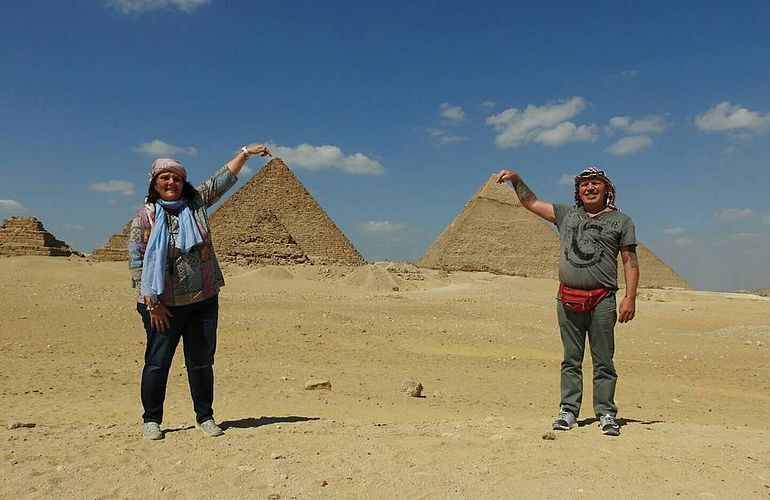 Ausflug von Makadi Bay zu den Pyramiden in Kairo mit eigenem Guide