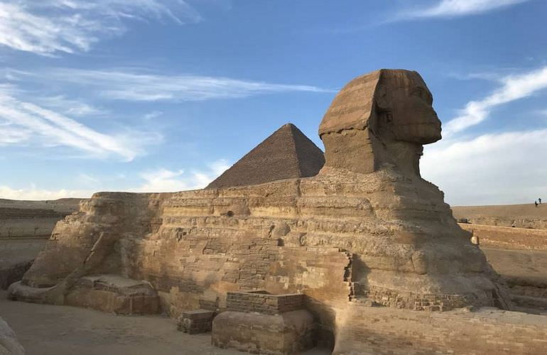 Ausflug von Makadi Bay zu den Pyramiden in Kairo mit eigenem Guide