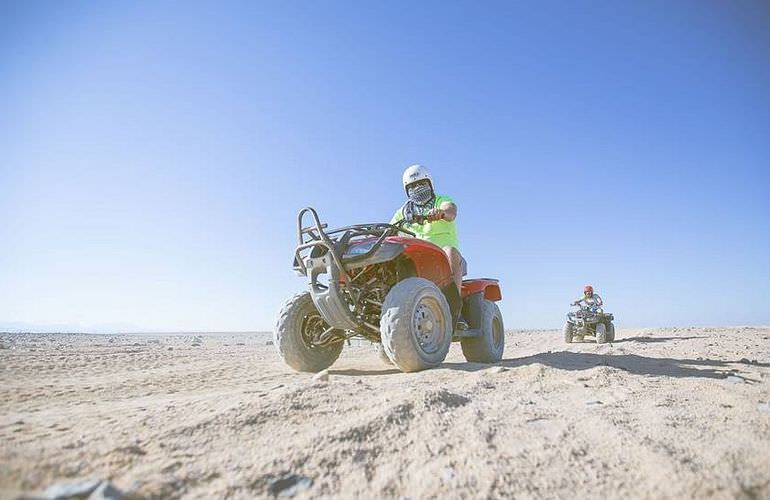 Quad Abenteuer in Makadi Bay: Private Tour durch die Wüste mit Abendessen