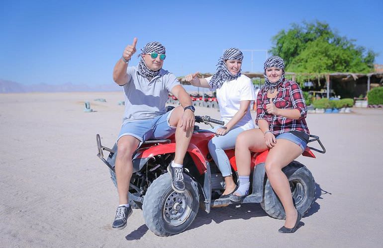 Quad Abenteuer in Makadi Bay: Private Tour durch die Wüste mit Abendessen