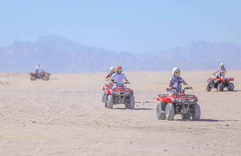 Quad Abenteuer in Makadi Bay: Private Tour durch die Wüste mit Abendessen