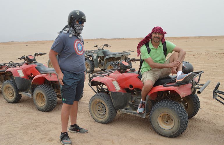 Quad-Tour am Nachmittag durch die Wüste von El Gouna 