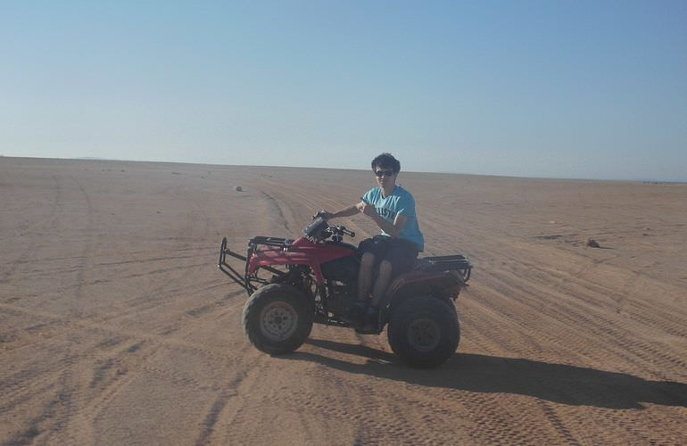 Privates Quad-Abenteuer am Strand bei Sonnenuntergang ab Makadi Bay